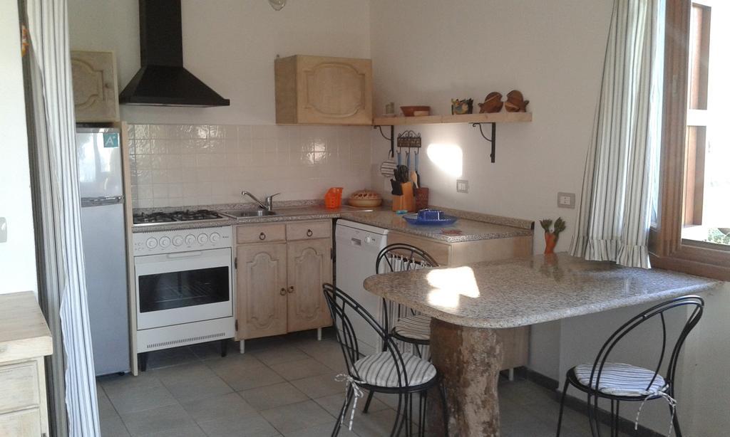 Stazzu Gallurese Villa Portisco Buitenkant foto